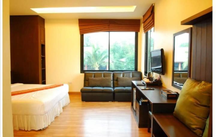 Monsane River Kwai Resort Kanchanaburi Ngoại thất bức ảnh